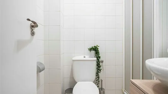 Rooms in Madrid Salamanca - photo 10