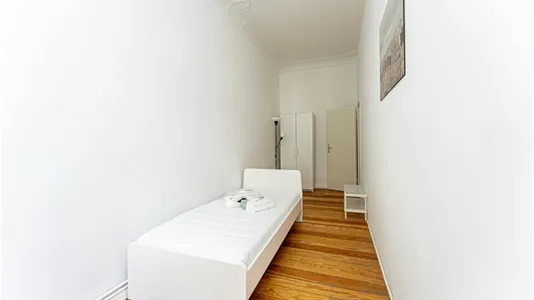 Rooms in Berlin Friedrichshain-Kreuzberg - photo 4
