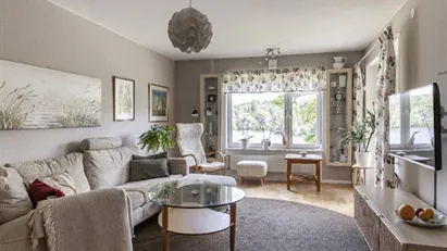 Sollentuna - 3rok - 5mån - 12.420kr/mån