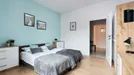 Room for rent, Warsaw, &lt;span class=&quot;blurred street&quot; onclick=&quot;ProcessAdRequest(14301086)&quot;&gt;&lt;span class=&quot;hint&quot;&gt;See streetname&lt;/span&gt;[xxxxxxxxxxxxx]&lt;/span&gt;