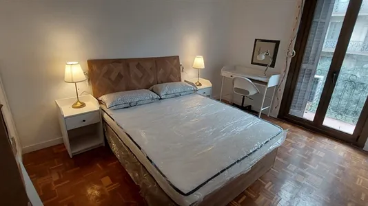 Rooms in Barcelona Eixample - photo 1