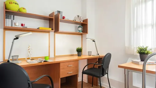 Rooms in Dos Hermanas - photo 7