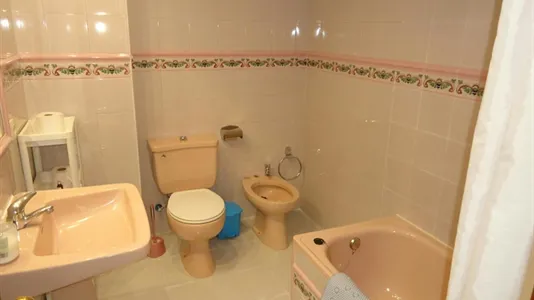 Rooms in Córdoba - photo 10