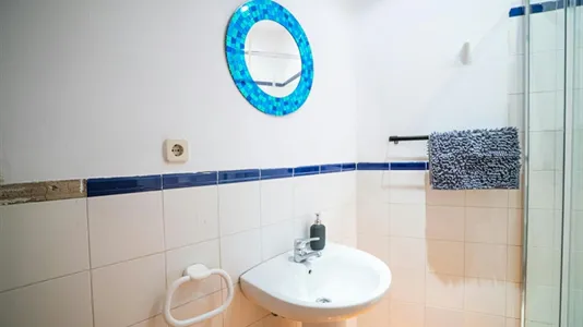 Rooms in Madrid Centro - photo 8