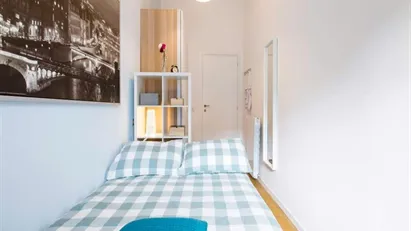 Room for rent in Milano Zona 5 - Vigentino, Chiaravalle, Gratosoglio, Milan
