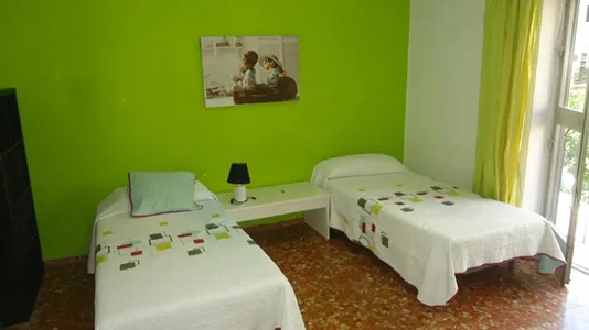 Rooms in Córdoba - photo 1