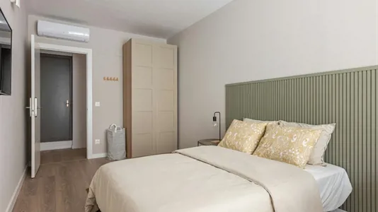 Rooms in Barcelona Eixample - photo 3