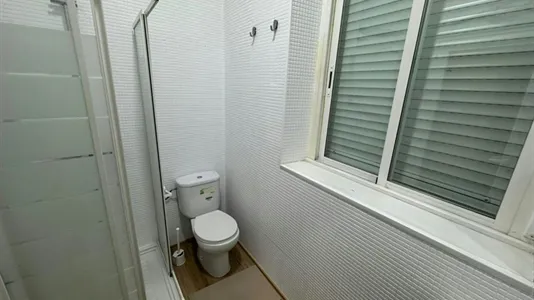 Rooms in Madrid Centro - photo 8