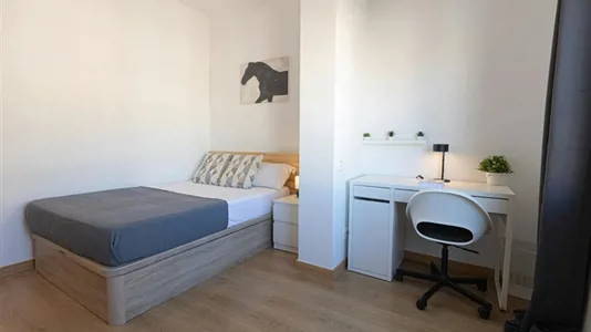 Rooms in L'Hospitalet de Llobregat - photo 2