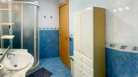 Rooms in Barcelona Ciutat Vella - photo 7