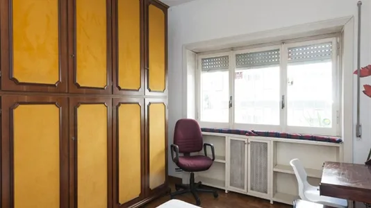 Rooms in Roma Municipio II – Parioli/Nomentano - photo 3