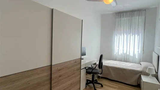 Rooms in Zaragoza - photo 1