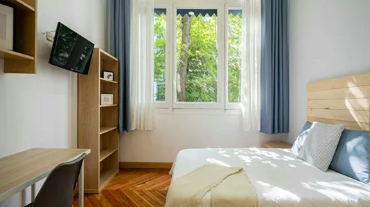 Rooms in Madrid Centro - photo 5
