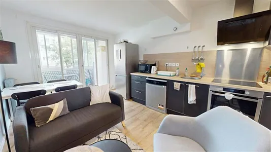 Rooms in Lyon - photo 1