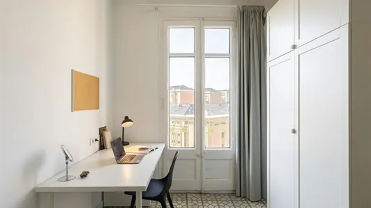 Rooms in Barcelona Eixample - photo 6