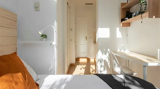 Rooms in Madrid Centro - photo 2