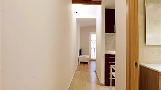 Apartments in Barcelona Ciutat Vella - photo 4