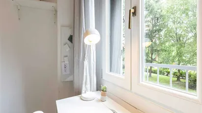 Room for rent in Milano Zona 6 - Barona, Lorenteggio, Milan