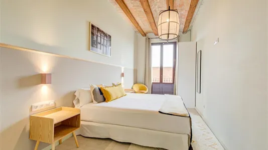 Apartments in Barcelona Ciutat Vella - photo 4
