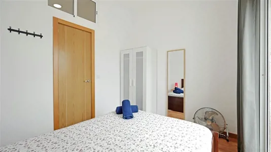 Rooms in Barcelona Ciutat Vella - photo 2