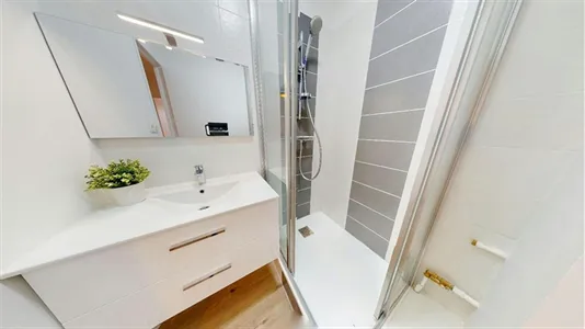 Rooms in Lyon - photo 10