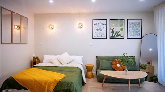 Apartments in Aix-en-Provence - photo 2