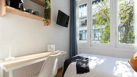 Rooms in Madrid Centro - photo 7
