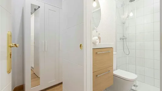 Rooms in Madrid Centro - photo 7