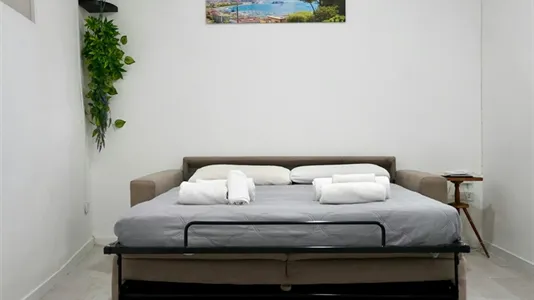 Houses in Napoli Municipalità 3 - photo 2