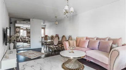 Kista - 2rok - 6mån - 12.880kr/mån