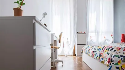 Room for rent in Milano Zona 9 - Porta Garibaldi, Niguarda, Milan