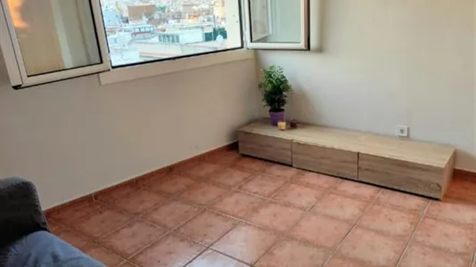 Rooms in Barcelona Ciutat Vella - photo 4