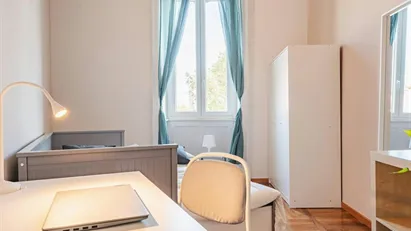 Room for rent in Milano Zona 4 - Vittoria, Forlanini, Milan