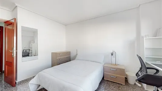 Rooms in Godelleta - photo 4