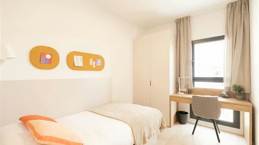 Rooms in Sevilla Triana - photo 6