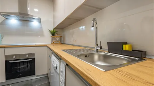 Rooms in Madrid Chamberí - photo 9