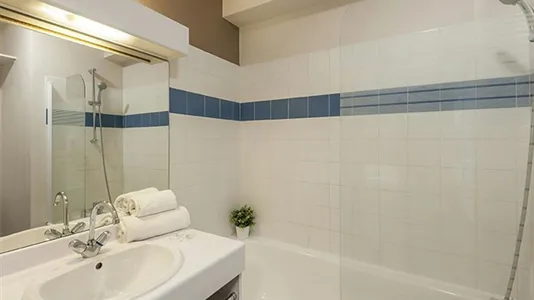 Apartments in Lyon - photo 5