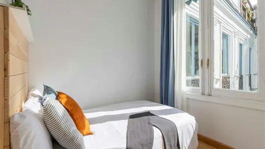 Rooms in Madrid Centro - photo 1