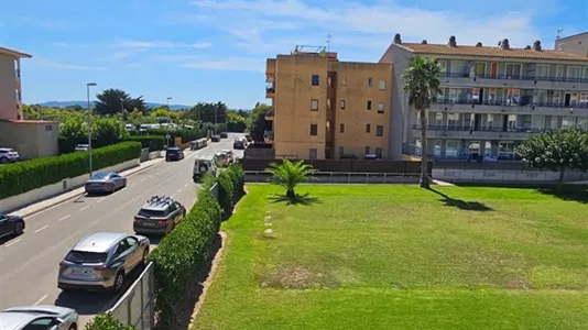 Apartments in Torroella de Montgrí - photo 8