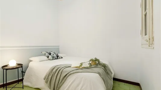 Rooms in Barcelona Eixample - photo 1