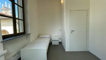Room for rent in Milano Zona 8 - Fiera, Gallaratese, Quarto Oggiaro, Milan