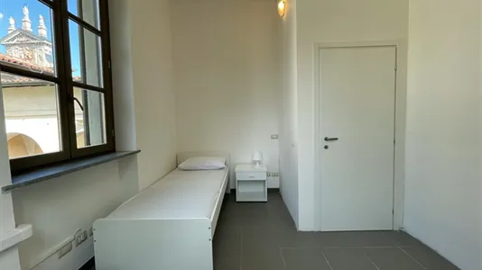 Rooms in Milano Zona 8 - Fiera, Gallaratese, Quarto Oggiaro - photo 1