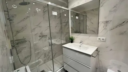 Rooms in Madrid Salamanca - photo 4