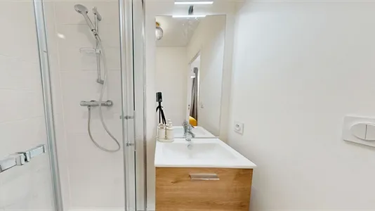 Rooms in Lyon - photo 4