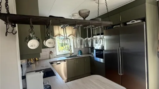 Houses in Österåker - photo 10