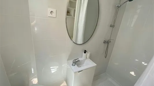 Rooms in Madrid Retiro - photo 9