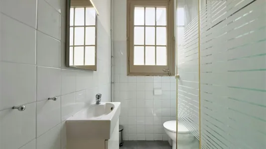 Rooms in Barcelona Eixample - photo 9