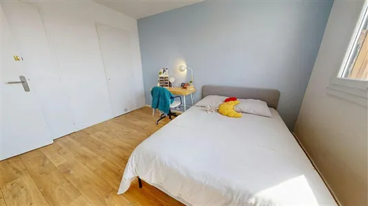 Rooms in Lyon - photo 2