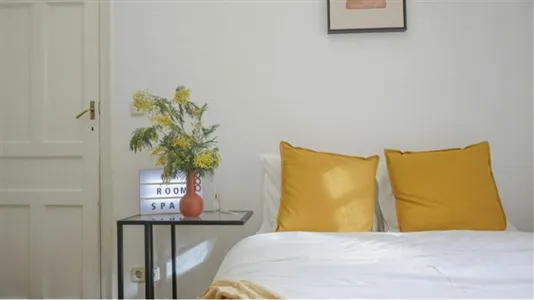 Rooms in Madrid Salamanca - photo 9