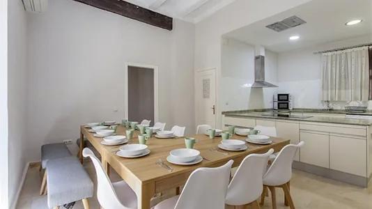 Rooms in Valencia Ciutat Vella - photo 4